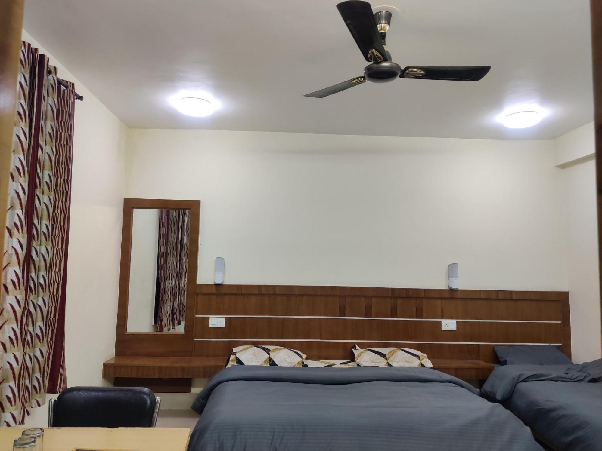 Hotel Hv Nāhan Pokoj fotografie